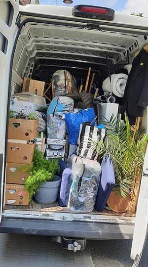moving truck in Brno loading