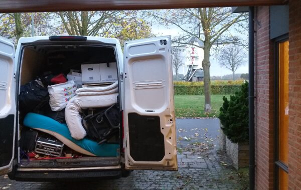 Loading Iveco van from Holland to Czechia