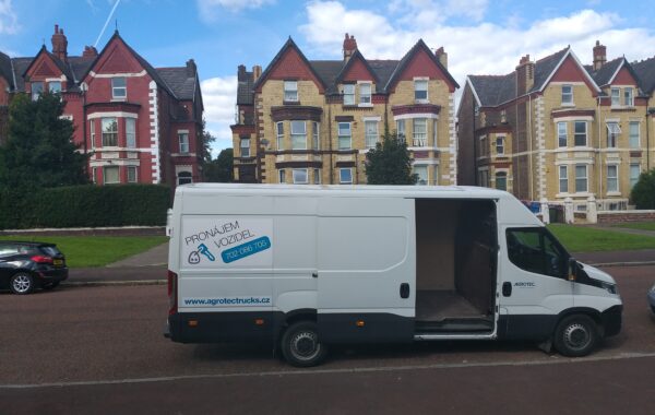 Iveco Daily van movers
