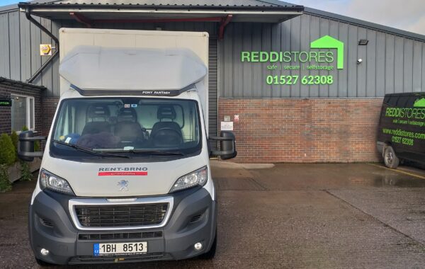 luton van moving form cz to uk