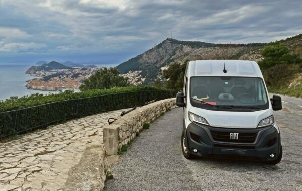 moving van front view